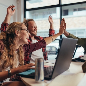 ΔΕΛΤΙΟ ΤΥΠΟΥ LAB.40 Accelerator – Β' ΚΥΚΛΟΣ